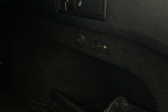 Volkswagen Passat 16 of 30