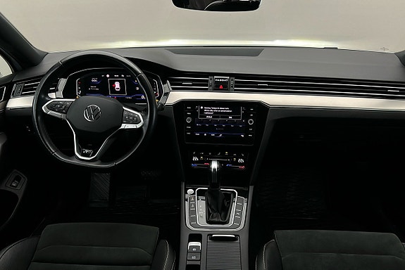 Volkswagen Passat 6 of 30