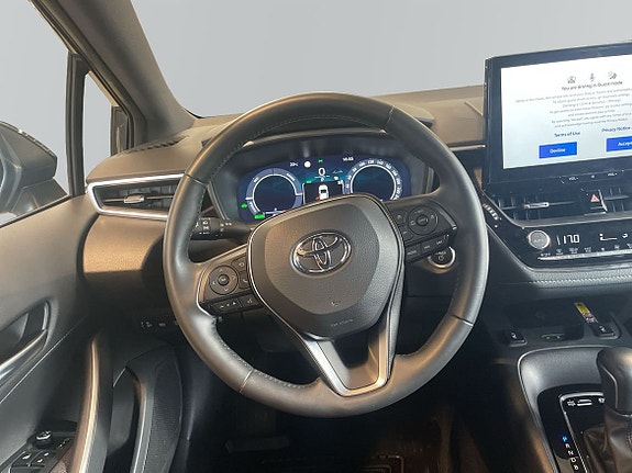 Toyota Corolla 9 of 16