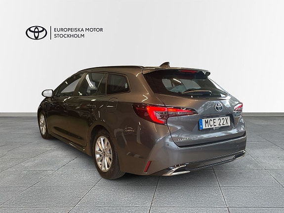 Toyota Corolla 2 of 16