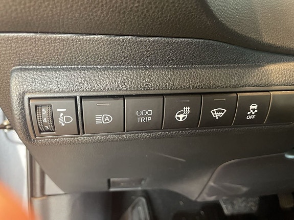 Toyota Corolla 12 of 16