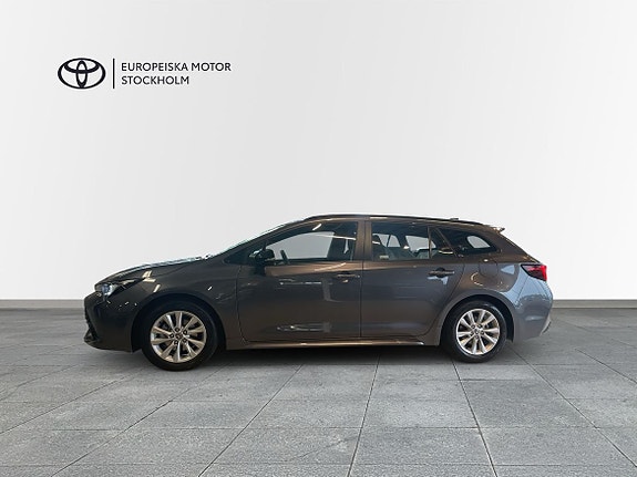 Toyota Corolla 3 of 16
