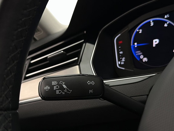 Volkswagen Passat 15 of 30