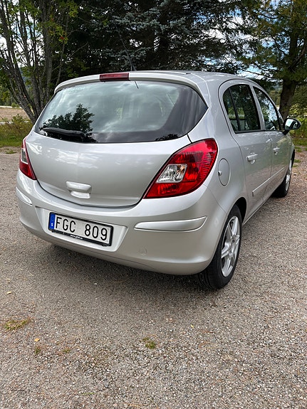 Opel Corsa 3 of 8