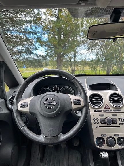 Opel Corsa 6 of 8