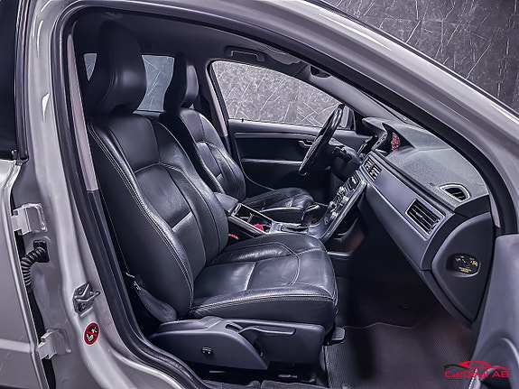 Volvo XC70 15 of 27