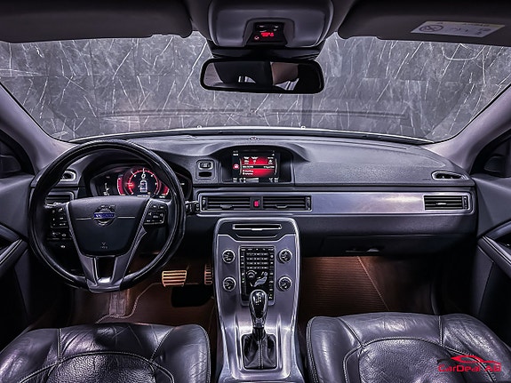 Volvo XC70 12 of 27