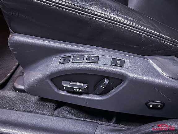 Volvo XC70 26 of 27