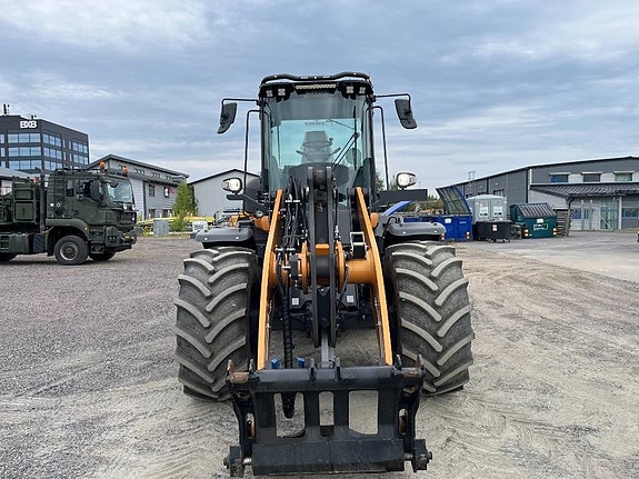 CASE 621G XR 4 of 9