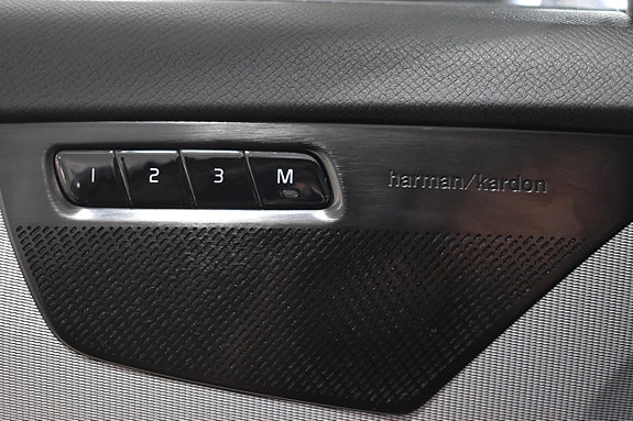 Volvo XC90 13 of 26
