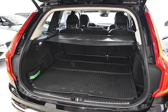 Volvo XC90 5 of 26