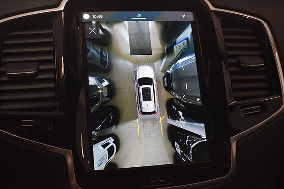 Volvo XC90 14 of 26