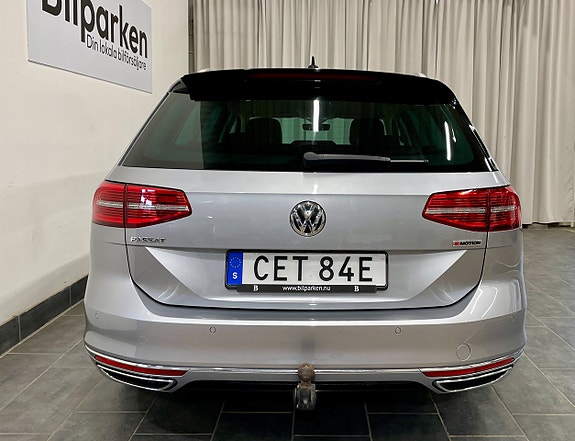 Volkswagen Passat 24 of 24