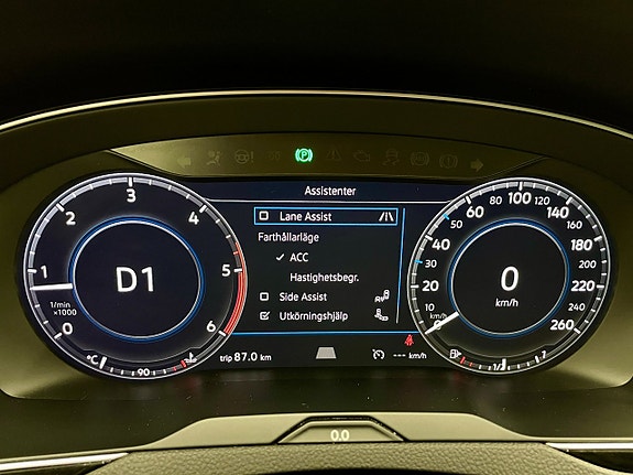 Volkswagen Passat 9 of 24