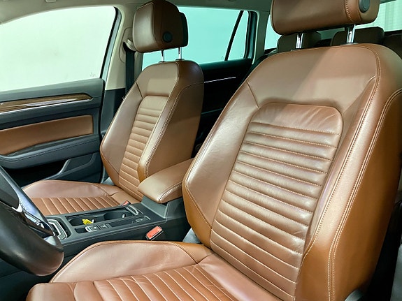 Volkswagen Passat 8 of 24