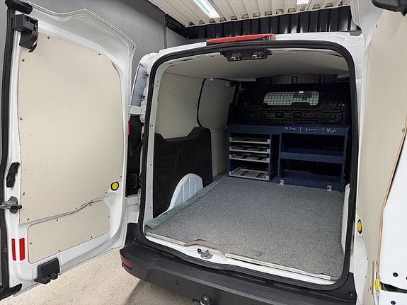 Ford Transit Connect 13 of 14