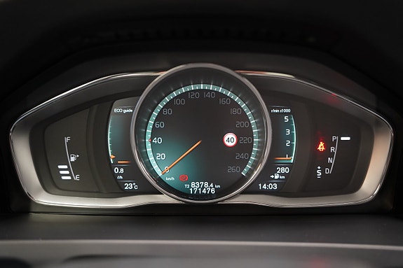 Volvo V60 13 of 24