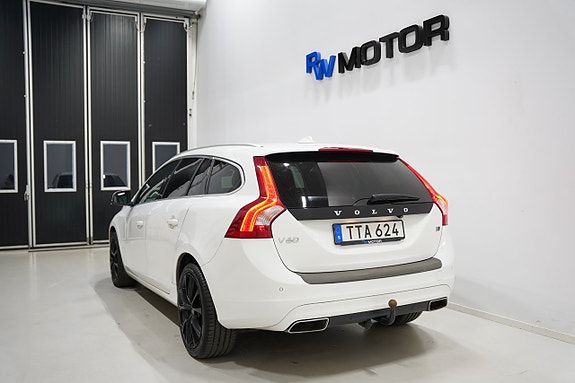 Volvo V60 4 of 24