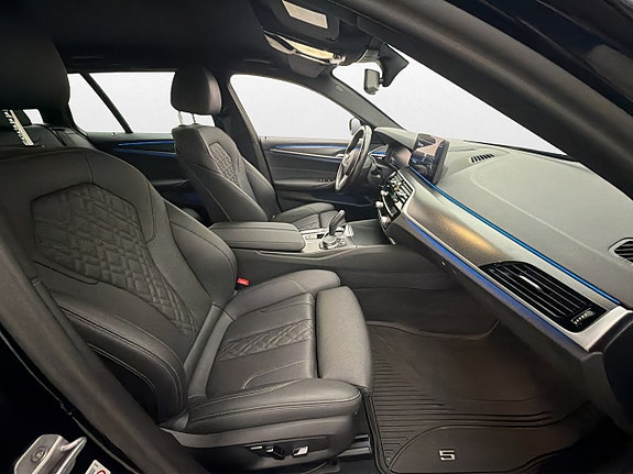 BMW 530e 25 of 30