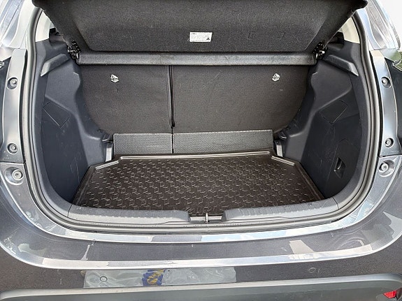 Toyota Yaris 11 of 11