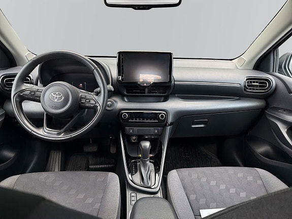Toyota Yaris 9 of 11