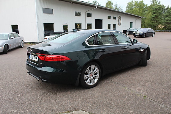 Jaguar XF 7 of 8