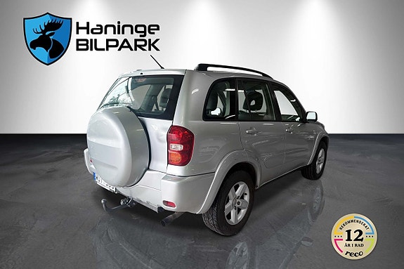 Toyota RAV4 6 of 20