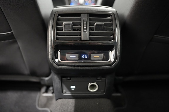 Volkswagen Passat 20 of 24