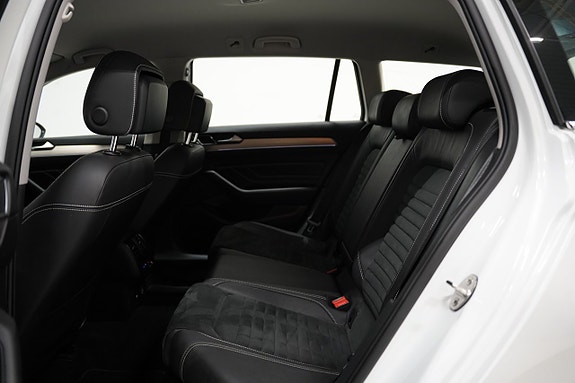 Volkswagen Passat 19 of 24
