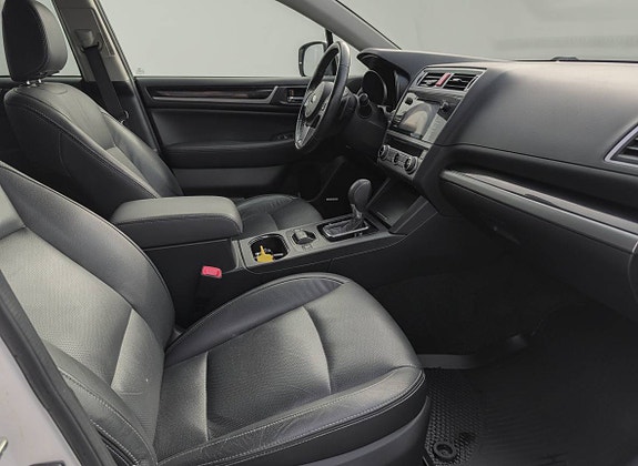 Subaru Outback 8 of 8