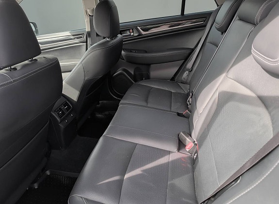 Subaru Outback 5 of 8