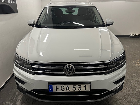 Volkswagen Tiguan 3 of 23