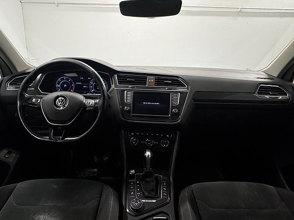 Volkswagen Tiguan 13 of 23