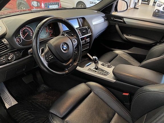 BMW X4 11 of 15