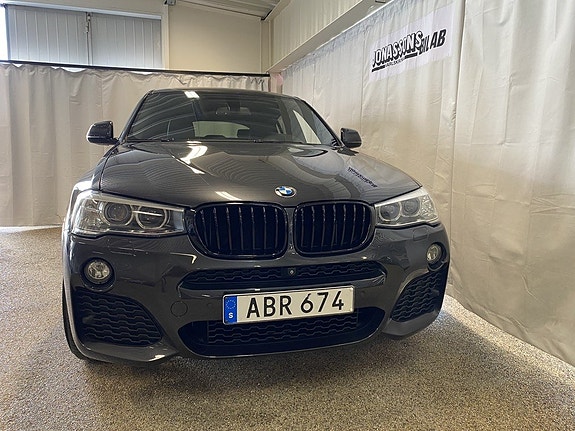 BMW X4 2 of 15