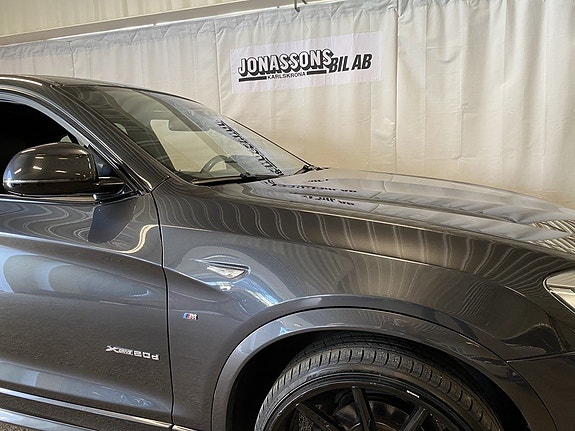 BMW X4 3 of 15