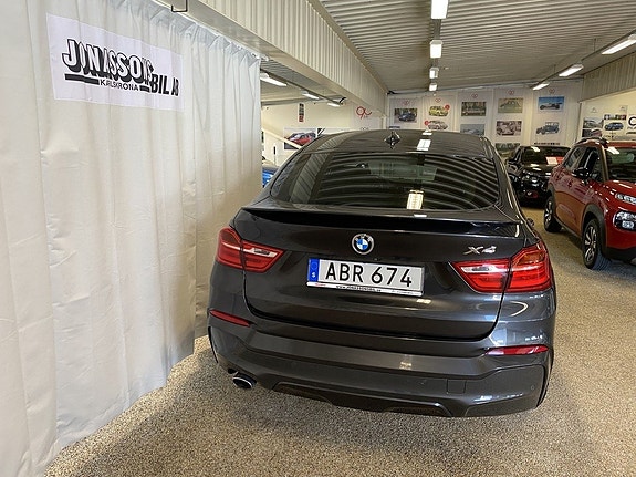 BMW X4 15 of 15