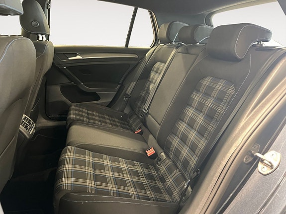 Volkswagen Golf I 13 of 20