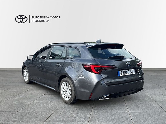 Toyota Corolla 4 of 13