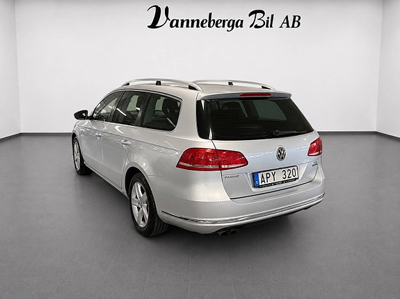 Volkswagen Passat 4 of 7