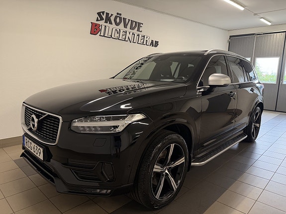 Volvo XC90 2 of 16