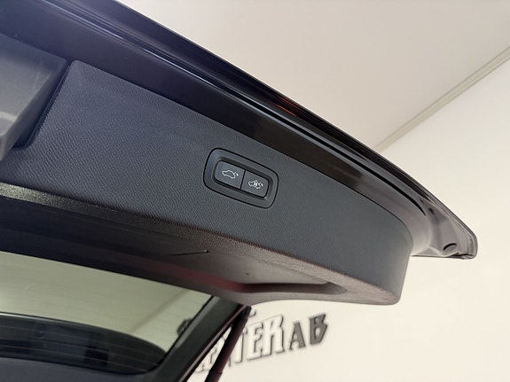 Volvo XC90 16 of 16