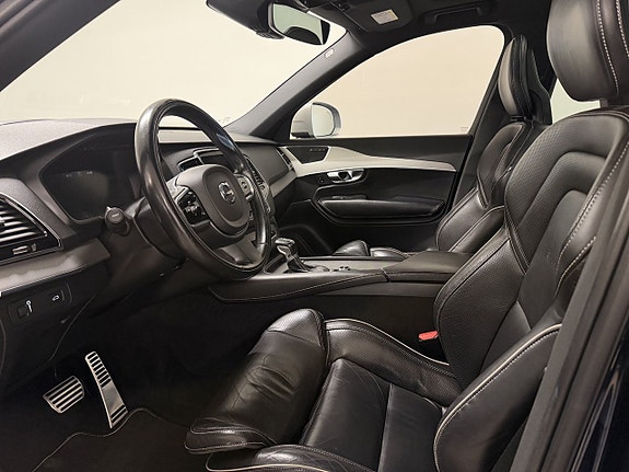 Volvo XC90 7 of 16