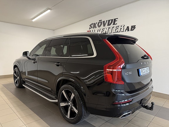 Volvo XC90 3 of 16