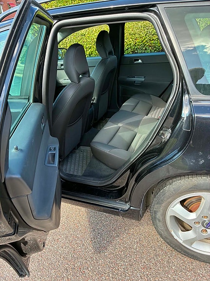 Volvo V50 6 of 10