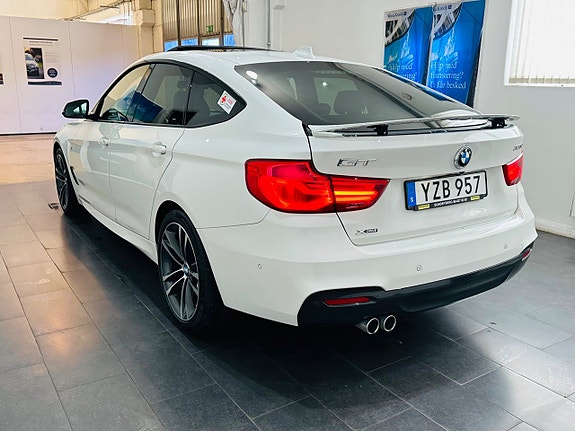 BMW 320d 10 of 29
