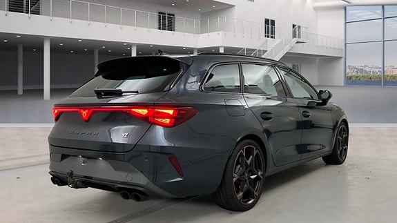 Cupra Leon 3 of 24