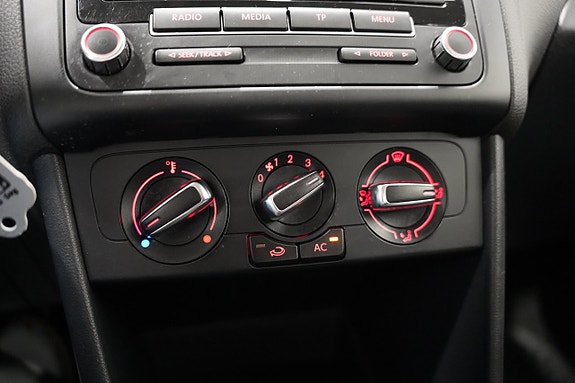 Volkswagen Polo 13 of 18