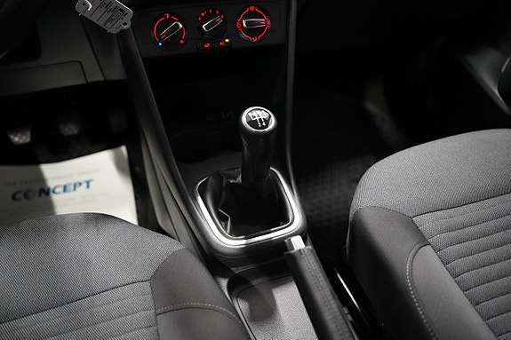 Volkswagen Polo 12 of 18