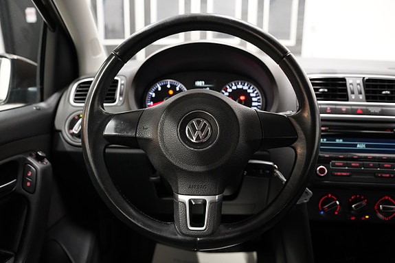 Volkswagen Polo 10 of 18